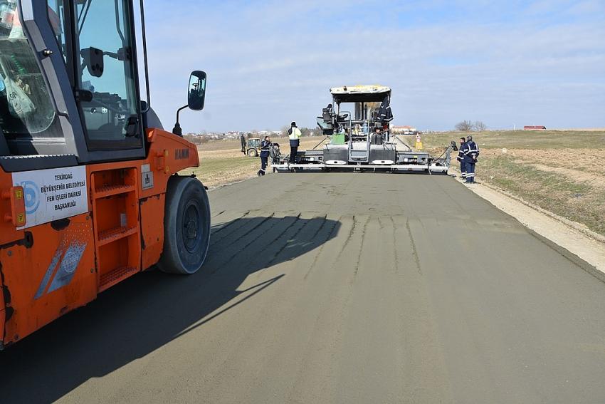 SARAY İL&Ccedil;ESİNDE YOL YAPIM &Ccedil;ALIŞMALARI DEVAM EDİYOR