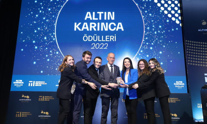 ALTIN KARINCA &Ouml;D&Uuml;L T&Ouml;RENİNDE BİRİNCİLİK &Ouml;D&Uuml;L&Uuml; ALDI