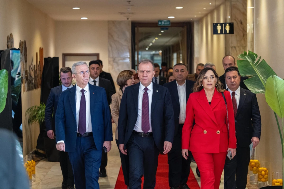 BAŞKAN CANDAN Y&Uuml;CEER&rsquo;DEN YOĞUN TEMAS TRAFİĞİ