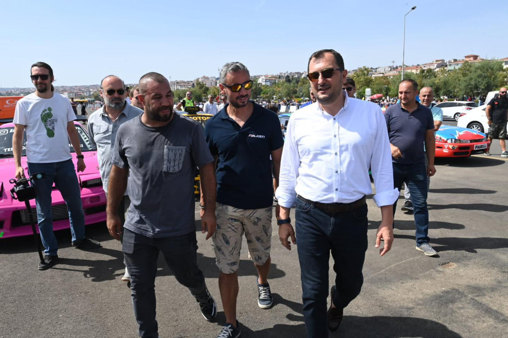 Binlerce Tekirdağlı Drift g&ouml;sterisi i&ccedil;in sahile akın etti