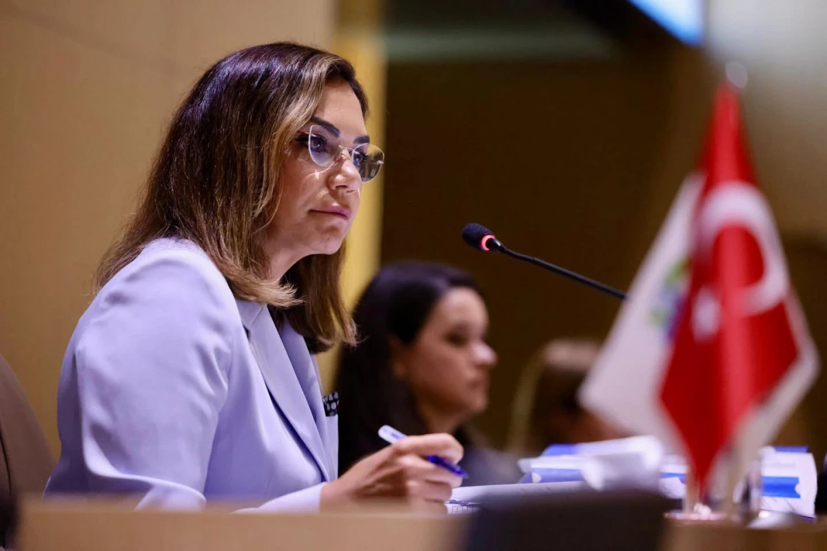 Candan Y&uuml;ceer'den Mecliste Net Mesaj