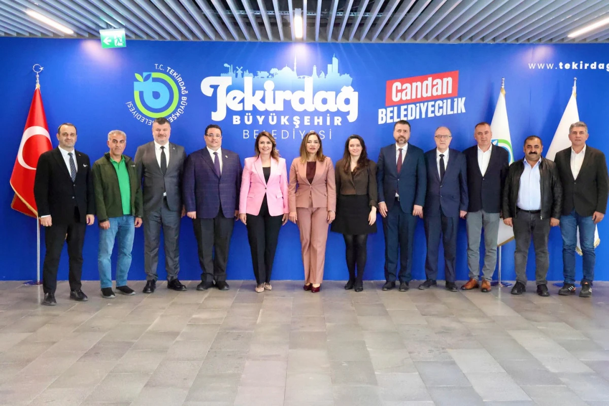 Candan Y&uuml;ceer&rsquo;den Vatandaşa Destek