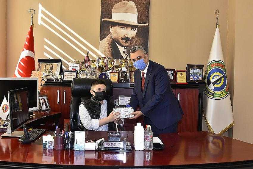 BELEDİYE BAŞKANI ULAŞ YURDAKUL TEMSİLİ OLARAK KOLTUĞUNU DEVRETTİ