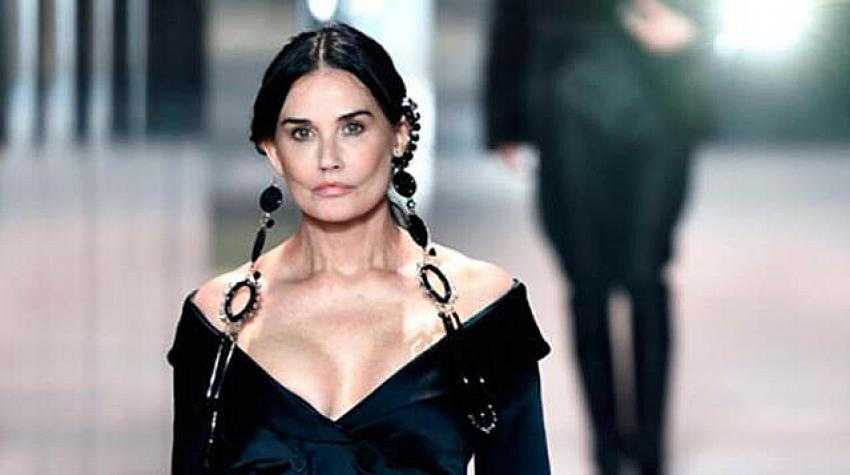 Estetiğin dozunu ka&ccedil;ıran Demi Moore'un son hali şoke etti