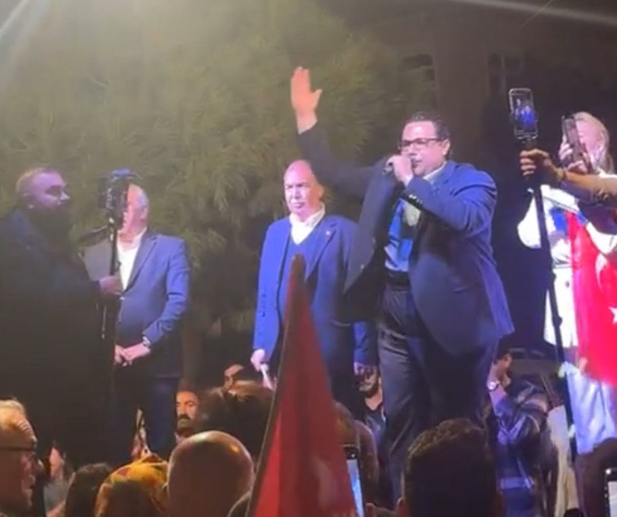 Halk Kendinden Birini Se&ccedil;ti ve Yeni Sefirini Belirledi!