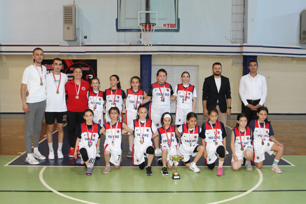 IC VAKFI TREDAŞ SPOR KIZ TAKIMI NAMAĞLUP ŞAMPİYON