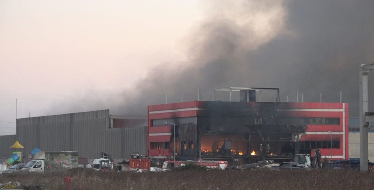 Kırklareli&rsquo;nde Oyuncak Fabrikasında &Ccedil;ıkan Yangın 6 Saatte Kontrol Altına Alındı