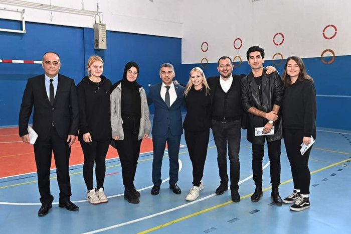 Lise son sınıf &ouml;ğrencilerine Paşa Kart desteği