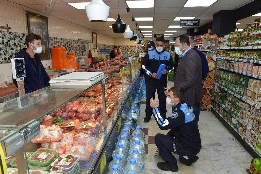 Başkan Y&uuml;ksel market denetimlerine katıldı