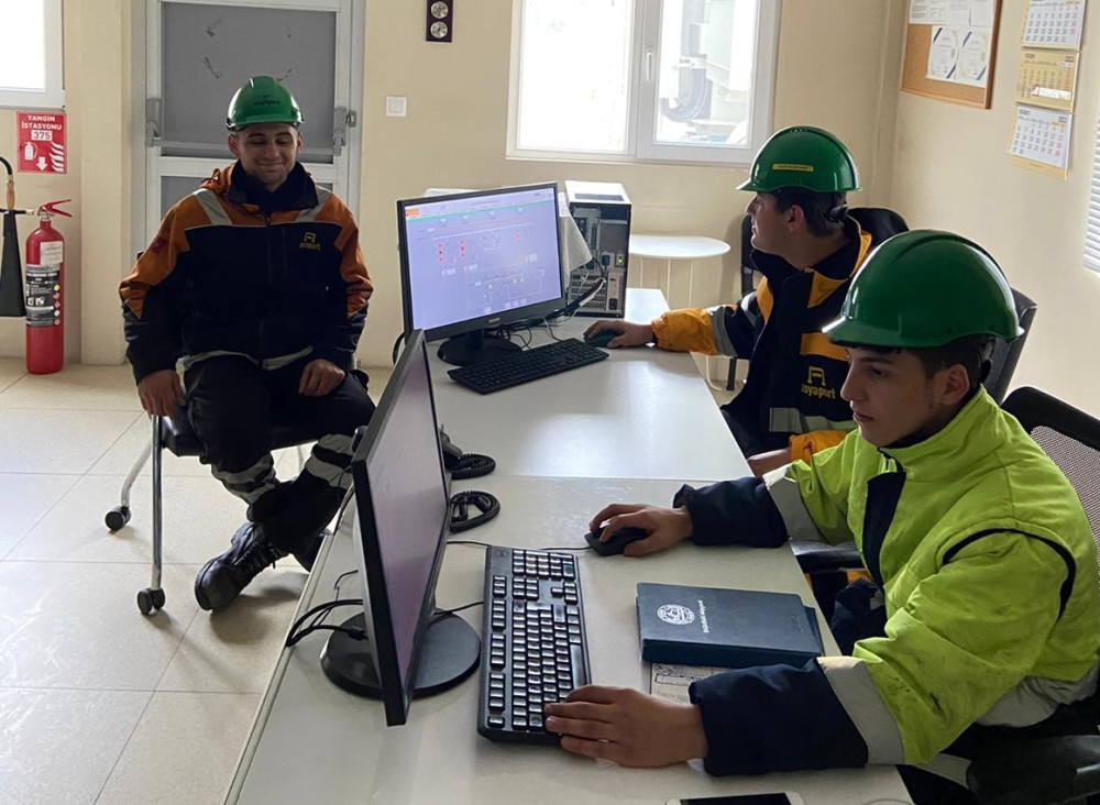 MESLEK LİSELİLER OKULU BİTİRİR BİTİRMEZ YILLIK 360 BİN TL MAAŞLA İŞE BAŞLAYACAK