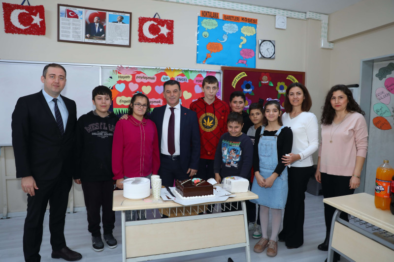 Mustafa &Ccedil;etin'den &Ouml;zel Ziyaret