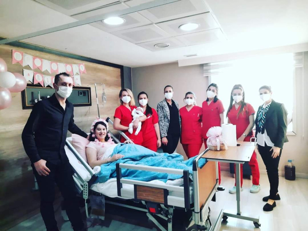 &Ouml;ZEL STAR MEDİCA HASTANESİNDEN  ANNELER G&Uuml;N&Uuml; KUTLAMASI