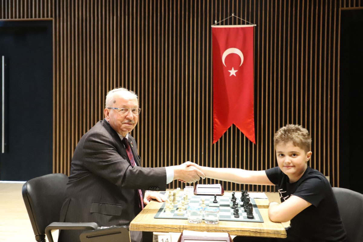 SATRAN&Ccedil; TURNUVASI&rsquo;NDA &Ouml;D&Uuml;LLER DAĞITILDI