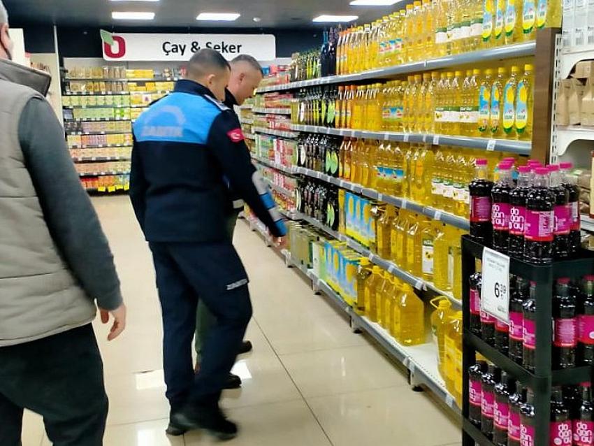 S&uuml;leymanpaşa Zabıtasından sıvıyağda stok&ccedil;uluk denetimi