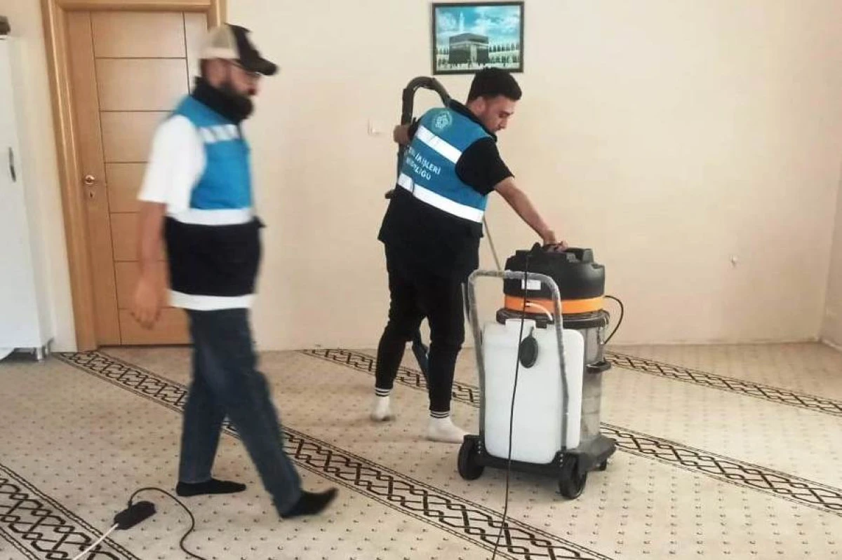 S&uuml;leymanpaşa Belediyesi&rsquo;nden Bayram &Ouml;ncesi Camilere Temizlik Seferberliği