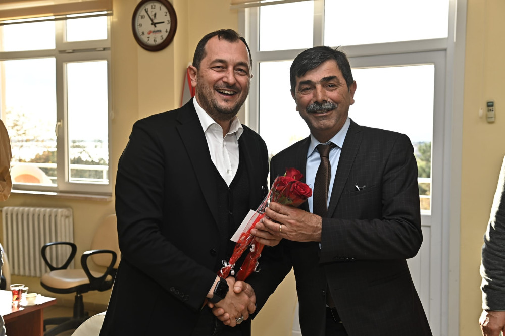 S&uuml;leymanpaşa Belediyesinden &ouml;ğretmenlere 24 Kasım s&uuml;rprizi