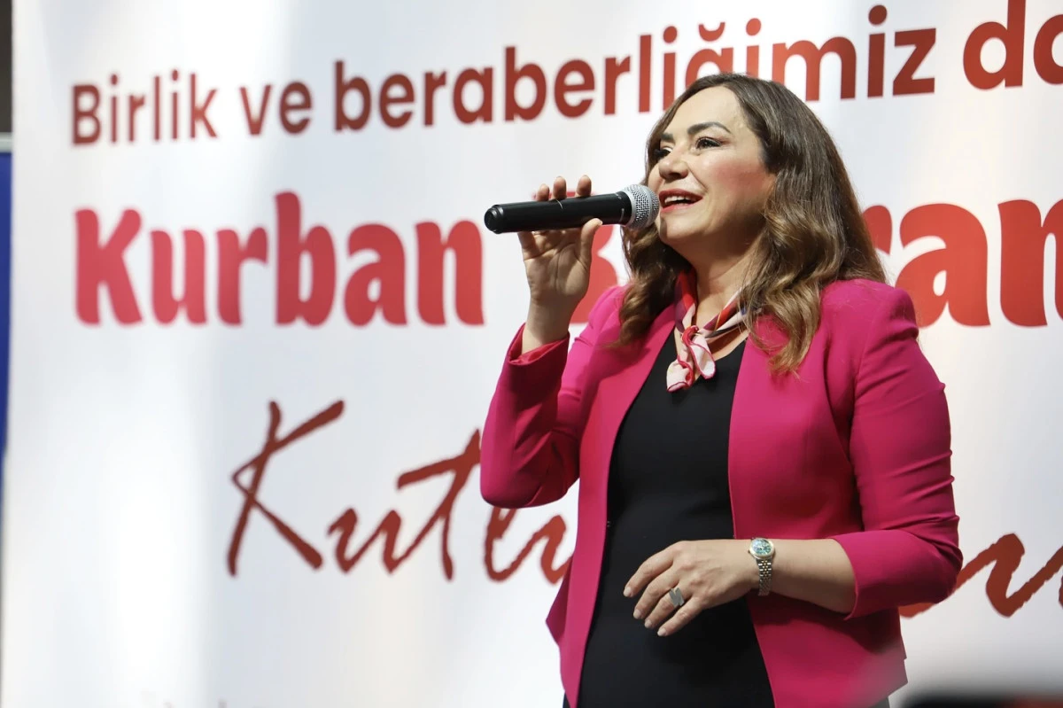 Tekirdağ B&uuml;y&uuml;kşehir&rsquo;de Bayramlaşma: G&uuml;&ccedil;l&uuml; Aile Vurgusu