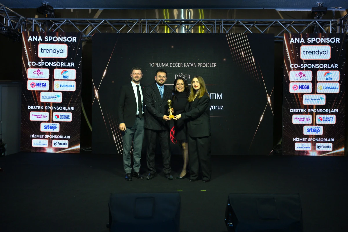 TREDAŞ&rsquo;ın &lsquo;Trakya&rsquo;nın Kuşlarını Halkalıyoruz&rsquo; projesi Toplumsal Fayda &Ouml;d&uuml;l&uuml; ile ta&ccedil;landı