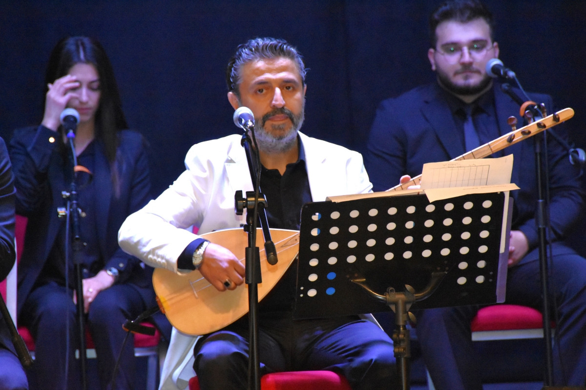 &lsquo;T&uuml;rk&uuml;lerle Yarenlik&rsquo; T&uuml;rk Halk M&uuml;ziği Konserine B&uuml;y&uuml;k İlgi
