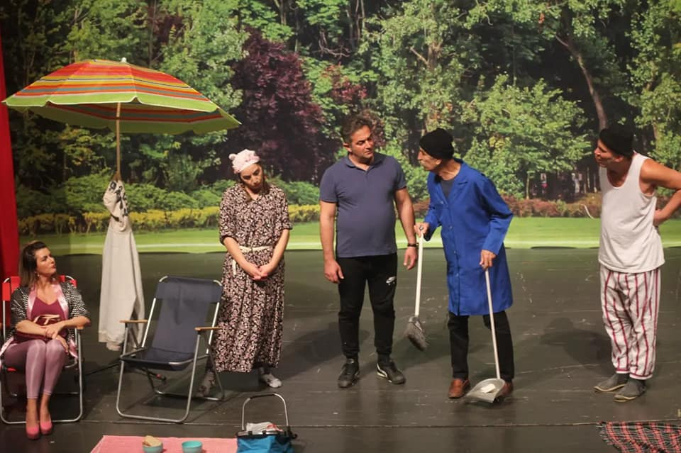 Usta Oyunculardan Keyifli Bir Komedi &rsquo;Piknik Sepeti&rsquo; 