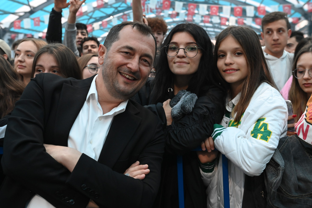 Y&uuml;ksel&rsquo;den Gen&ccedil;lere M&uuml;jdeler!